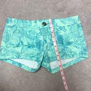 AEO shortie stretch shorts. Size 2